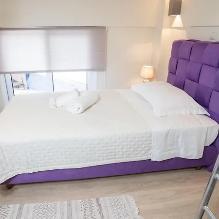 Apartment Sweet 1